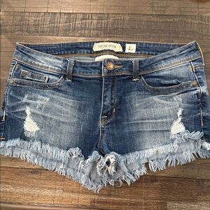 Sneak Peek Los Angeles Denim Shorts Low Rise, Short Distressed L